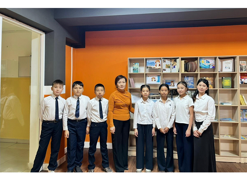 Жамбыл Жабаевтың туғанына 180 жыл кітап көрмесі